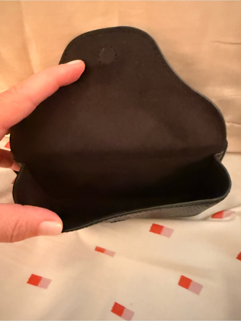 Marc Jacobs Black Pebbled Leather 'The Shades Case' Sunglasses Pouch - Picture 3 of 12